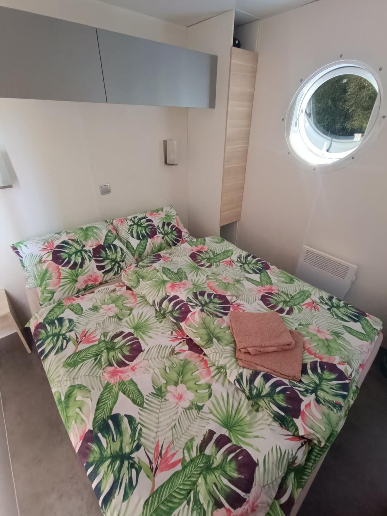 Hotel Mobilheim Bukovina à Mnichovo Hradiště Extérieur photo